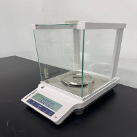 Mettler-Toledo ME104E Analytical Balance image 1